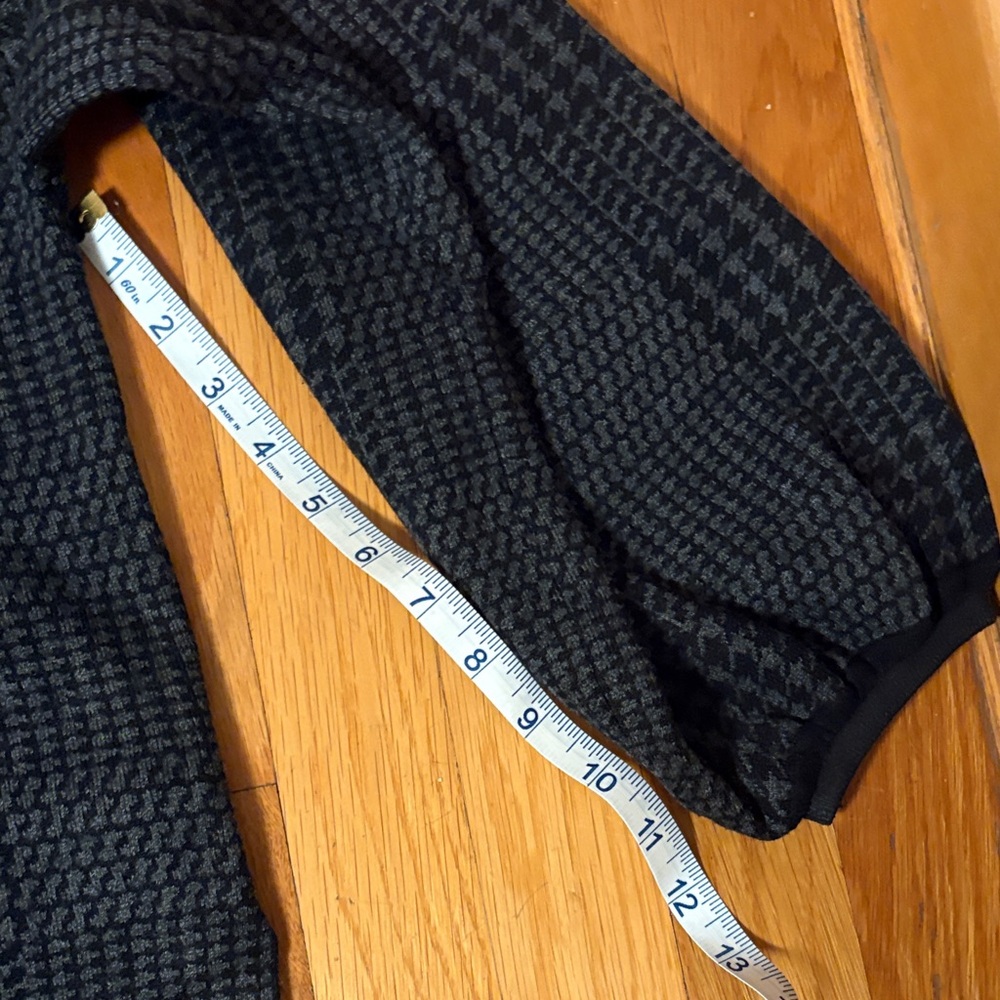Max Studio Black Print Sweater - Picture 5 of 6